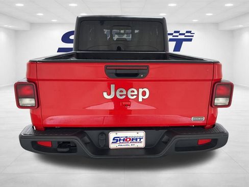 Used 2023 Jeep Gladiator Overland image 5