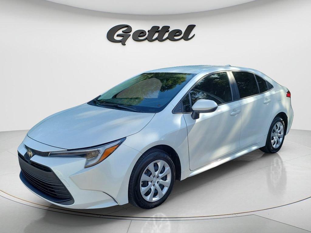 Certified 2026 Toyota Corolla LE FWD image 1