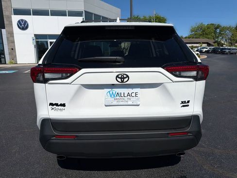 Used 2025 Toyota RAV4 XLE w/ Convenience Package AWD/4WD image 5