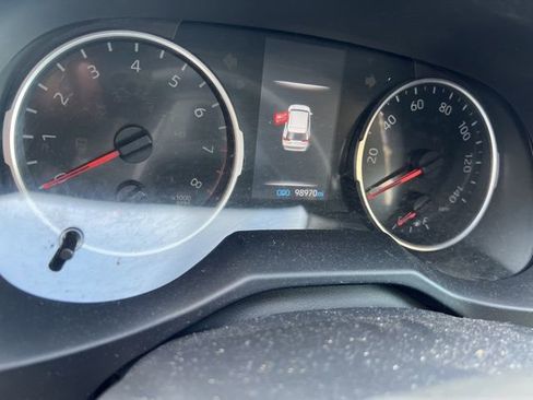 Used 2021 Toyota RAV4 XLE image 6