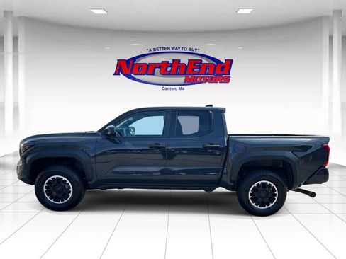Used 2024 Toyota Tacoma TRD Off-Road image 6