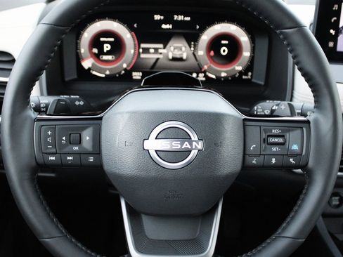 Certified 2025 Nissan Rogue SL w/ Tech Package image 31