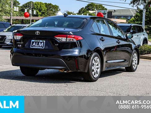 Used 2023 Toyota Corolla LE image 6