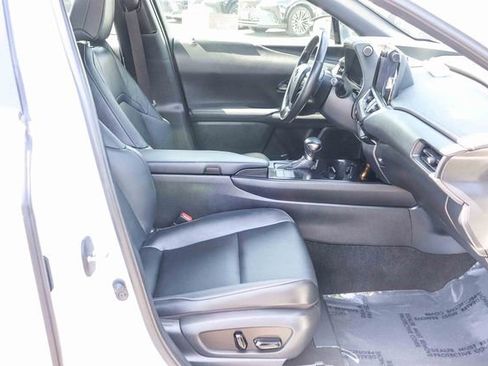 Used 2024 Lexus UX 250h AWD w/ Premium Package image 19