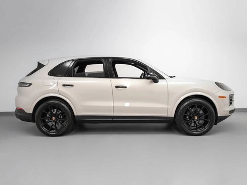 New 2025 Porsche Cayenne image 13