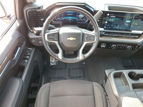 Used 2022 Chevrolet Silverado 1500 LT image 11