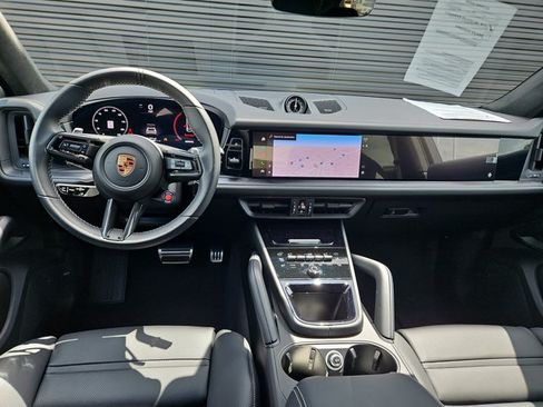Certified 2025 Porsche Cayenne Turbo GT AWD/4WD image 17
