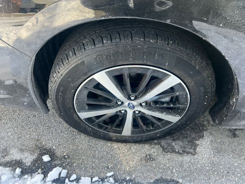 Used 2023 Subaru Impreza Premium image 12