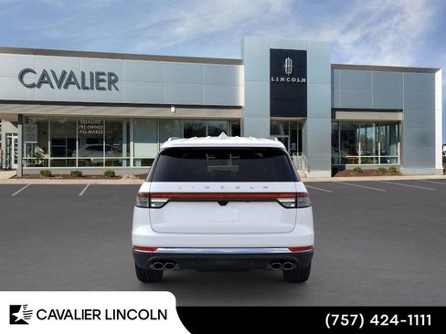 Used 2026 Lincoln Aviator AWD image 5