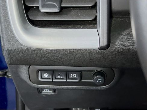 Used 2022 GMC Terrain SLT w/ Infotainment Package II image 10