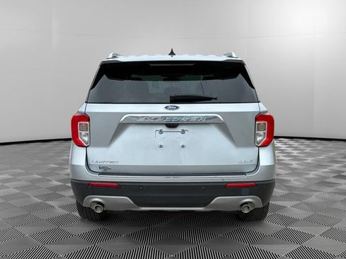 Used 2023 Ford Explorer Limited w/ Equipment Group 301A AWD/4WD image 4