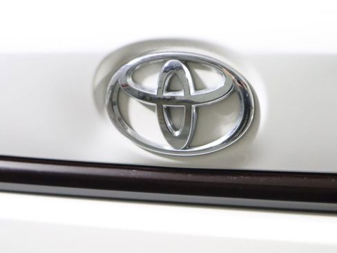 Used 2023 Toyota Corolla LE image 10