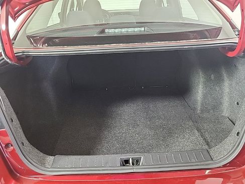 Used 2024 Nissan Versa SR image 6