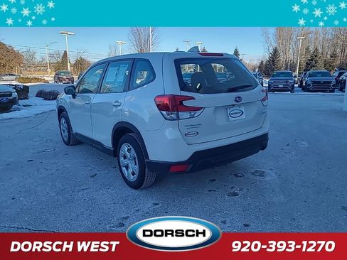 Used 2022 Subaru Forester Base image 3