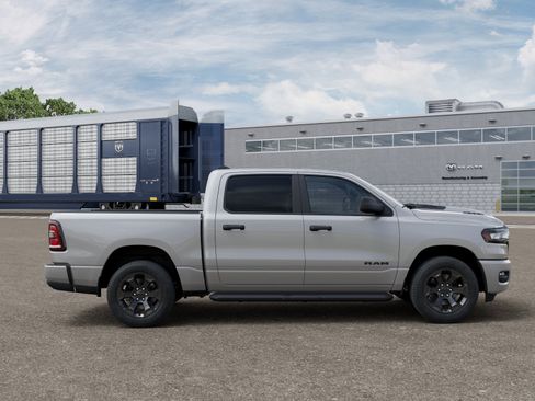 New 2026 RAM 1500 Express AWD/4WD image 12