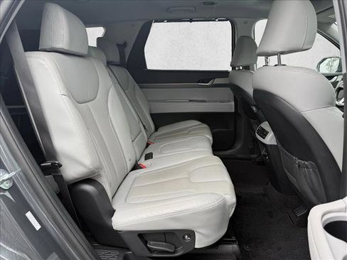 Used 2021 Hyundai Palisade SEL w/ Winter Package image 19