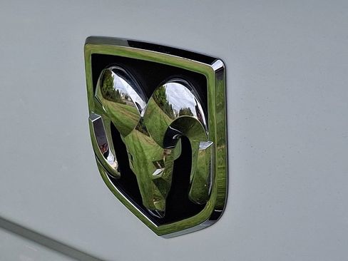 Used 2020 RAM 1500 Classic SLT image 31