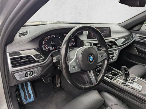 Used 2021 BMW 740i w/ Luxury Rear Seating Package RWD image 12