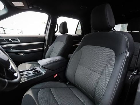 Used 2019 Ford Explorer XLT w/ Equipment Group 201A FWD image 20