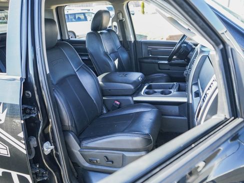 Used 2018 RAM 1500 Laramie image 11