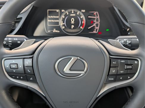 Used 2025 Lexus ES 350 w/ Premium Package FWD image 25