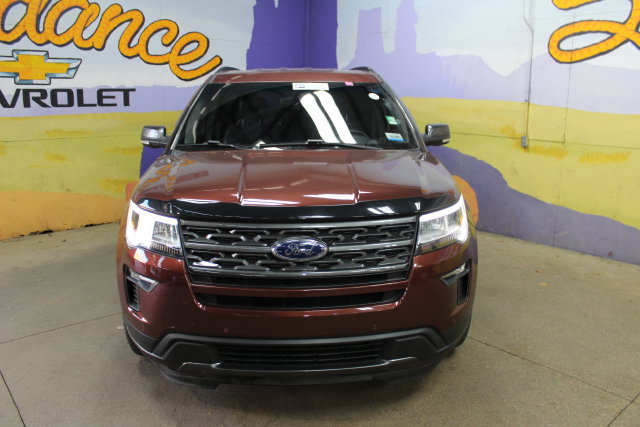Used 2018 Ford Explorer XLT w/ XLT Appearance Package AWD/4WD image 3