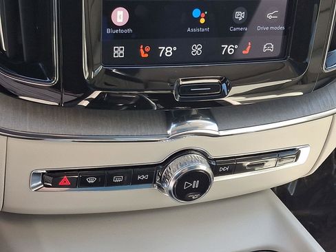 Certified 2023 Volvo XC60 B5 Plus w/ Climate Package AWD/4WD image 17