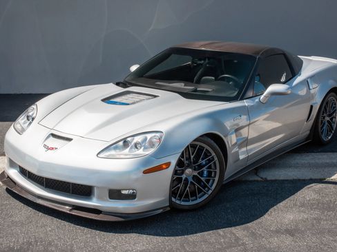 Used 2011 Chevrolet Corvette ZR1 w/ Preferred Equipment Group RWD image 2