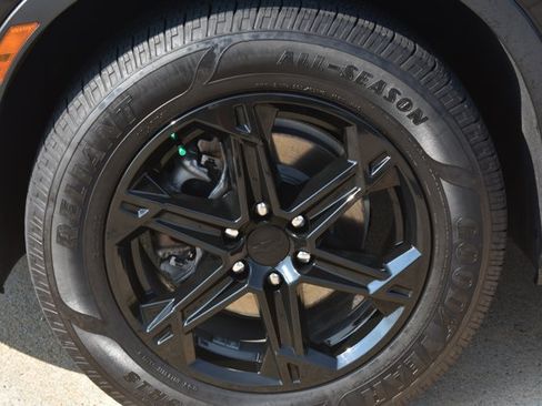 Used 2023 Chevrolet Blazer LT w/ Driver Confidence Package FWD image 10