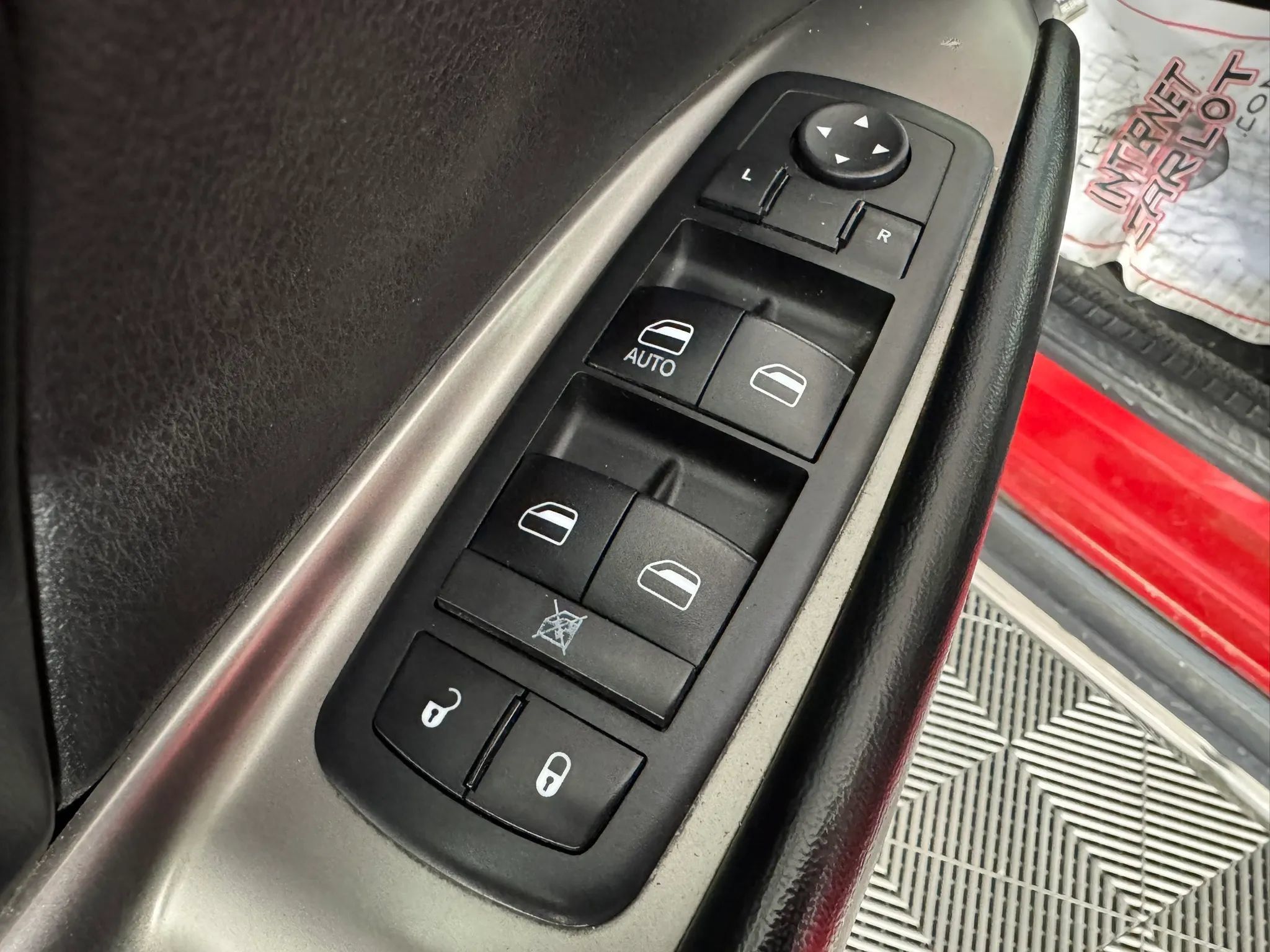Used 2017 Dodge Journey Crossroad AWD/4WD image 39