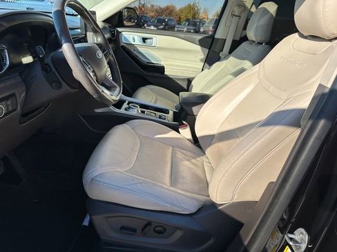 Used 2022 Ford Explorer Platinum w/ Equipment Group 601A image 24