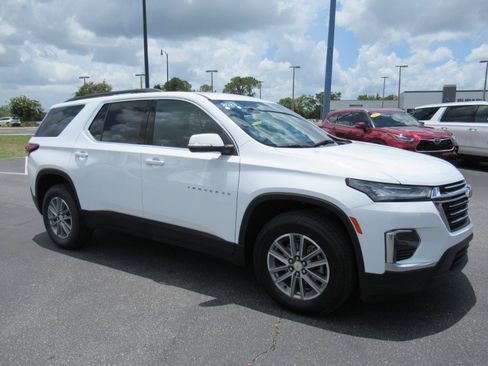 Certified 2023 Chevrolet Traverse LT FWD image 4