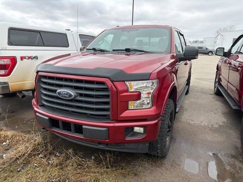 Used 2015 Ford F150 XLT w/ Equipment Group 302A Luxury image 3