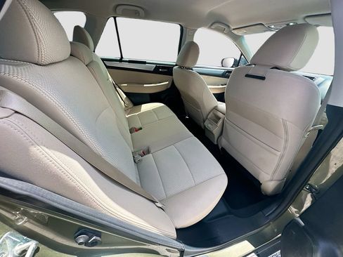 Used 2018 Subaru Outback 2.5i Premium AWD/4WD image 25