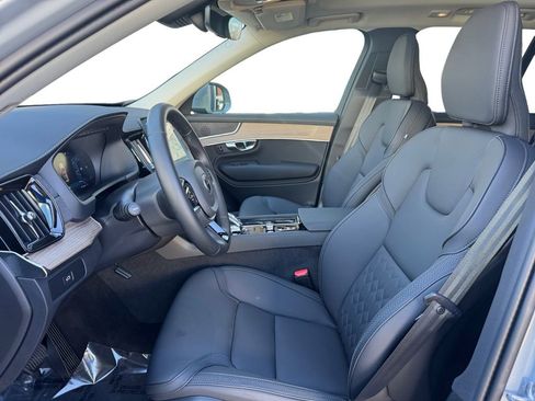 Certified 2025 Volvo XC90 B6 Plus image 11