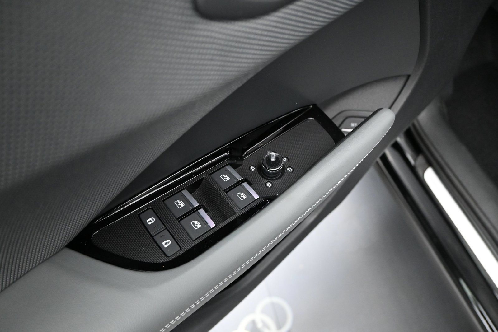 New 2026 Audi Q3 quattro 2.0T AWD/4WD image 6