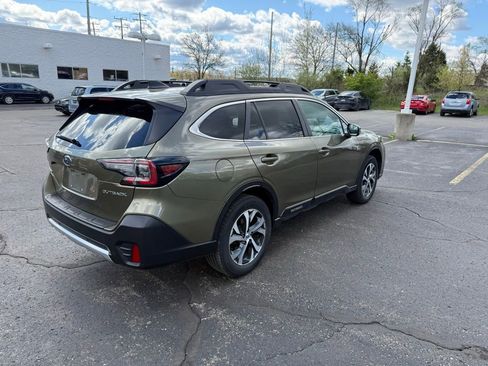 Used 2021 Subaru Outback Limited AWD/4WD image 3