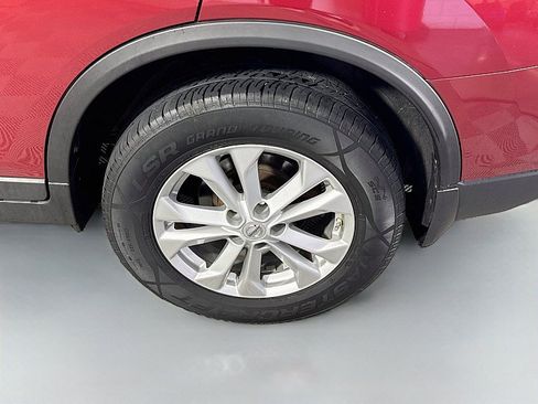Used 2016 Nissan Rogue SV AWD/4WD image 28