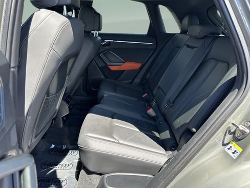Used 2019 Audi Q3 2.0T Premium Plus w/ Premium Plus Package AWD/4WD image 16