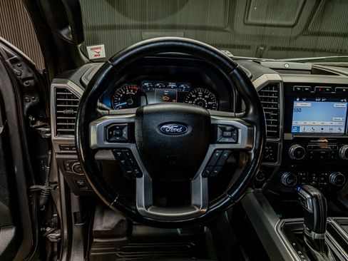 Used 2018 Ford F150 Platinum w/ Equipment Group 701A Luxury AWD/4WD image 13