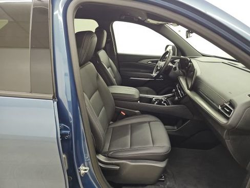 Used 2025 Chevrolet Traverse LT AWD/4WD image 22