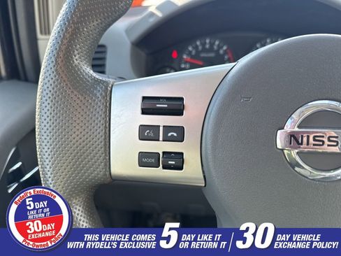 Used 2017 Nissan Frontier SV image 11