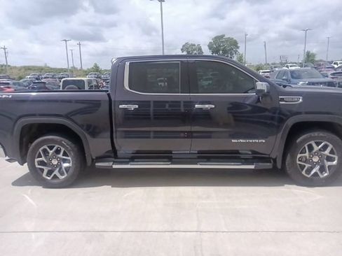 Used 2024 GMC Sierra 1500 SLT w/ SLT Premium Package AWD/4WD image 2