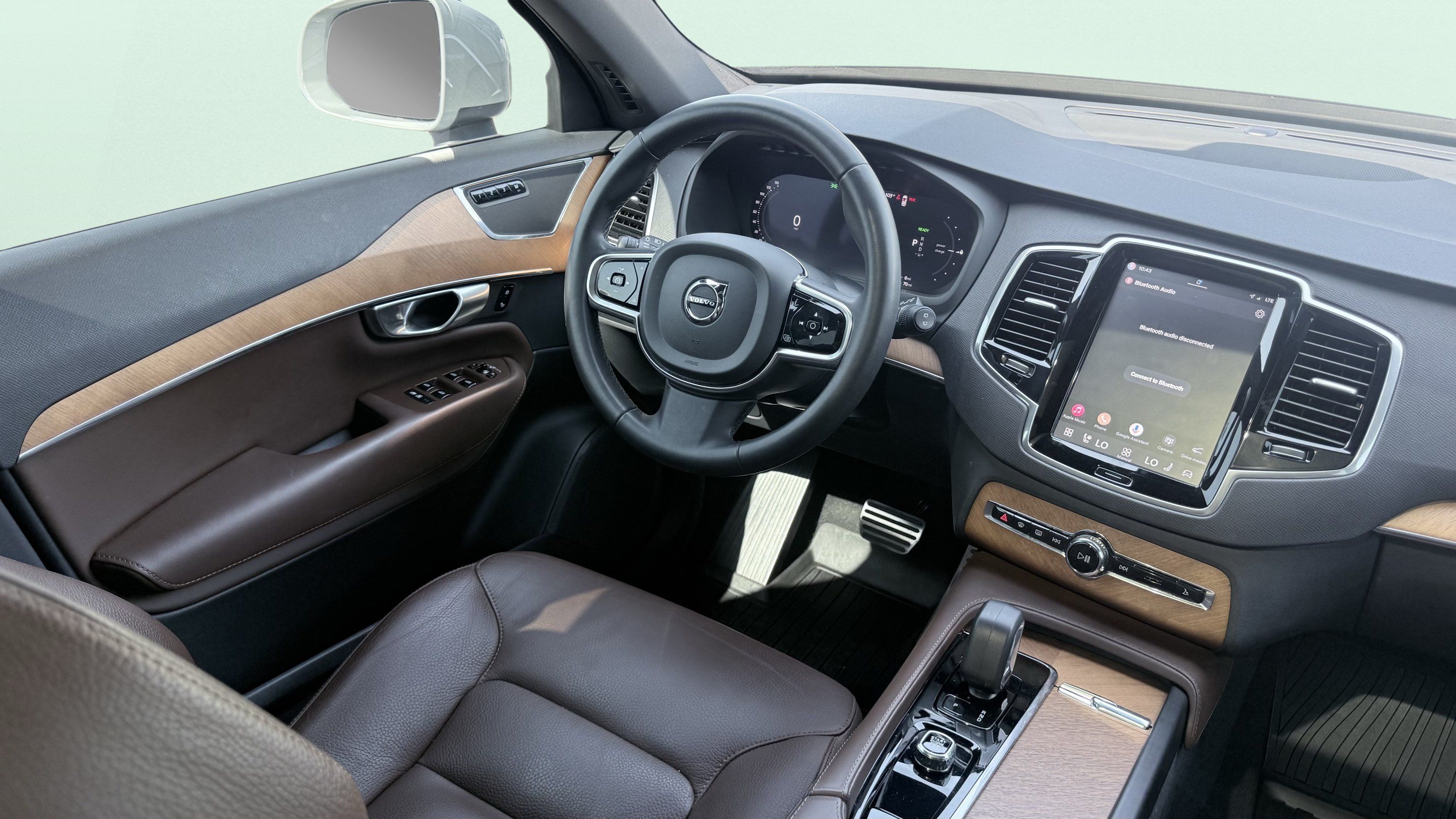 Used 2024 Volvo XC90 T8 Plus w/ Protection Package Premier AWD/4WD image 57