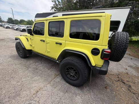 Used 2022 Jeep Wrangler Unlimited Rubicon w/ Xtreme Recon 35" Tire Package AWD/4WD image 8