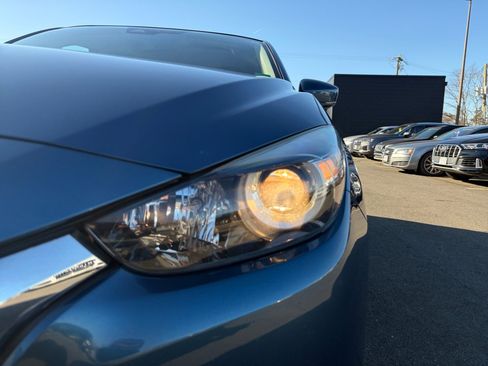 Used 2018 MAZDA MAZDA3 Touring image 26