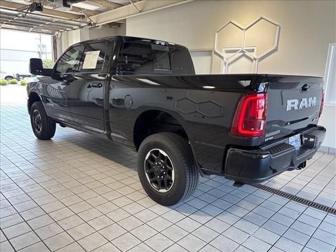 Used 2025 RAM 2500 Laramie AWD/4WD image 3