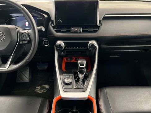 Used 2024 Toyota RAV4 Adventure image 13