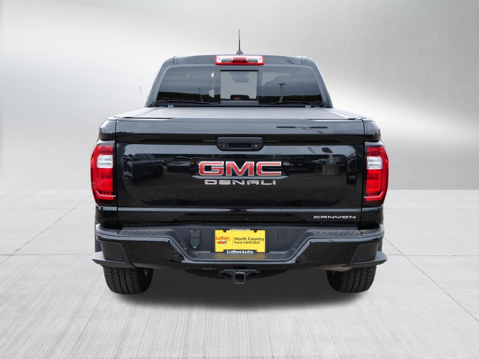 Used 2023 GMC Canyon Denali AWD/4WD image 6