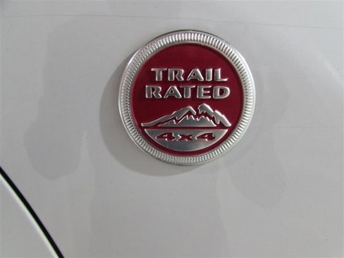 Used 2018 Jeep Cherokee Trailhawk image 68